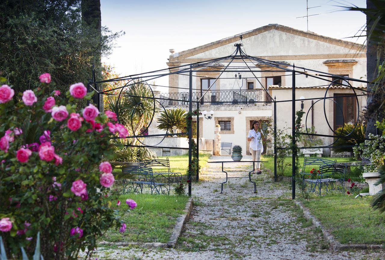 Hotel Villa Favorita Noto Exterior foto